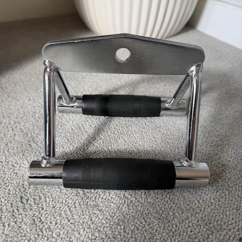 Close grip seated row - close,